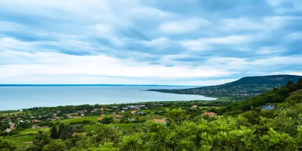 Nyáron felértékelődik a balatoni ingatlan