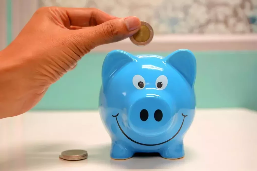 Sokat spórolhatunk – csak nézünk rá a bankszámlánkra!